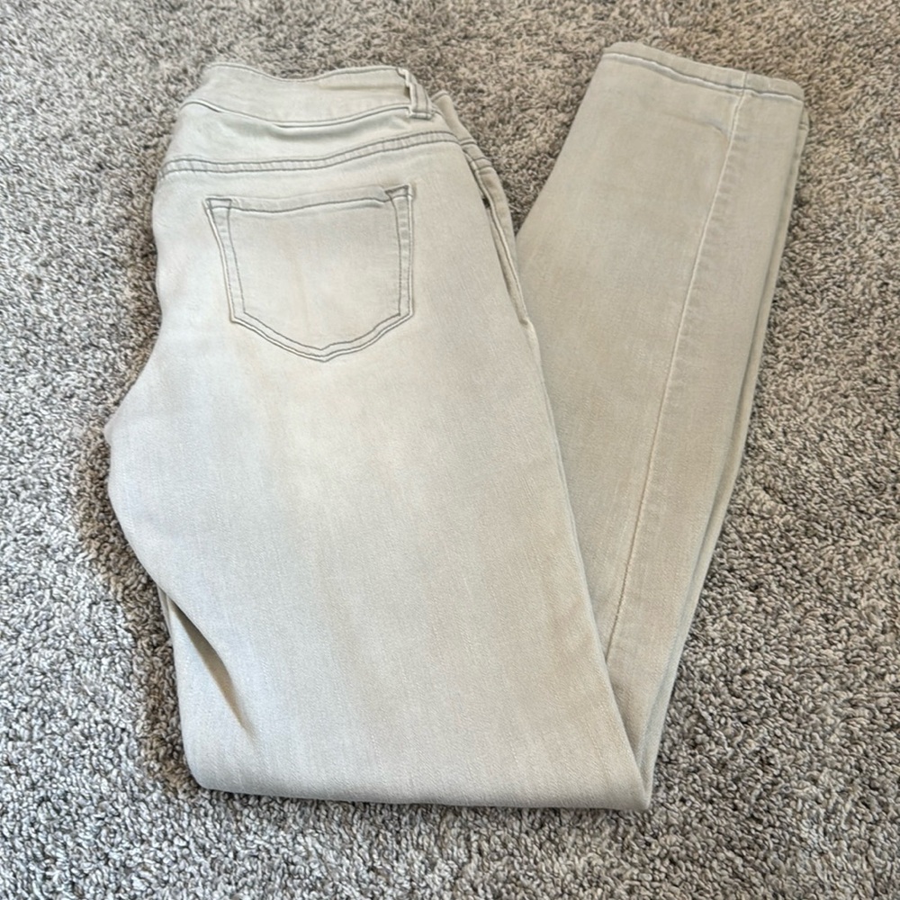Maurices Gray Jeggings